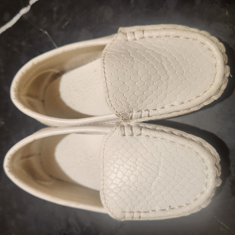 Kids Cream Loafers